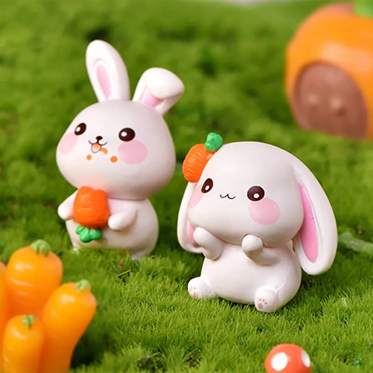 Set aus 4 Resin Cute Rabbit Ornaments – Niedliche DIY Schlüsselanhänger und Miniatur-Landschaftszubehör